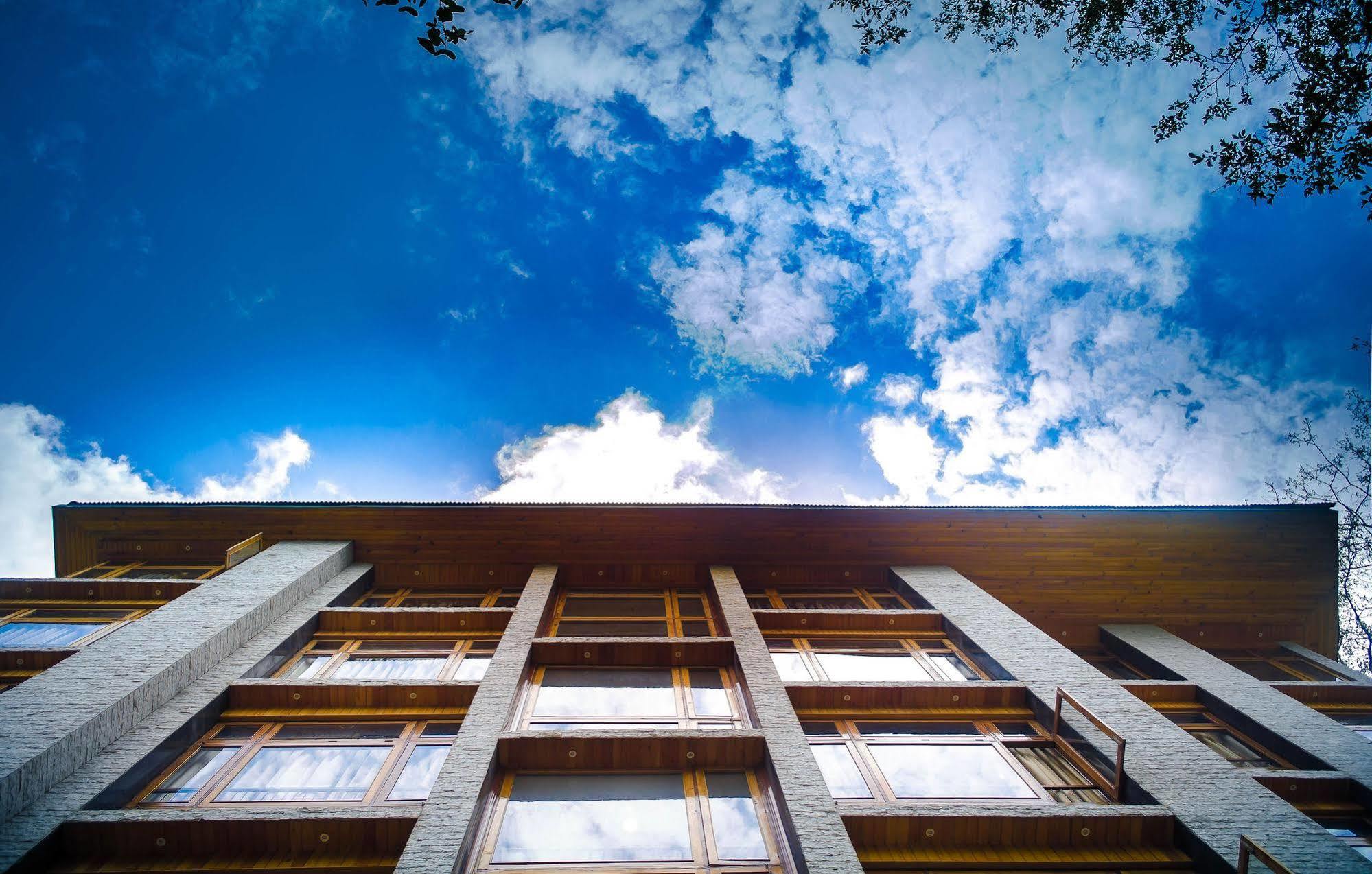 The Golden Crest Hotel Gangtok Luaran gambar