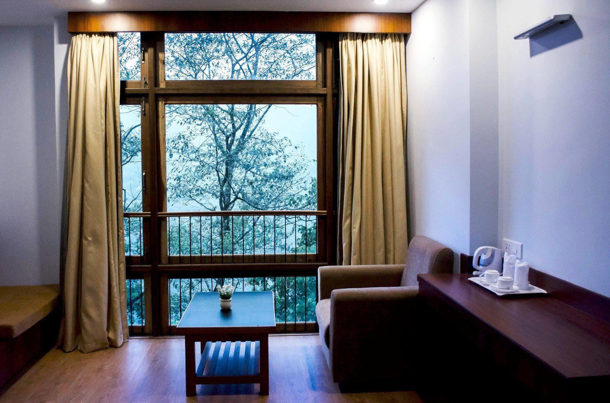 The Golden Crest Hotel Gangtok Luaran gambar